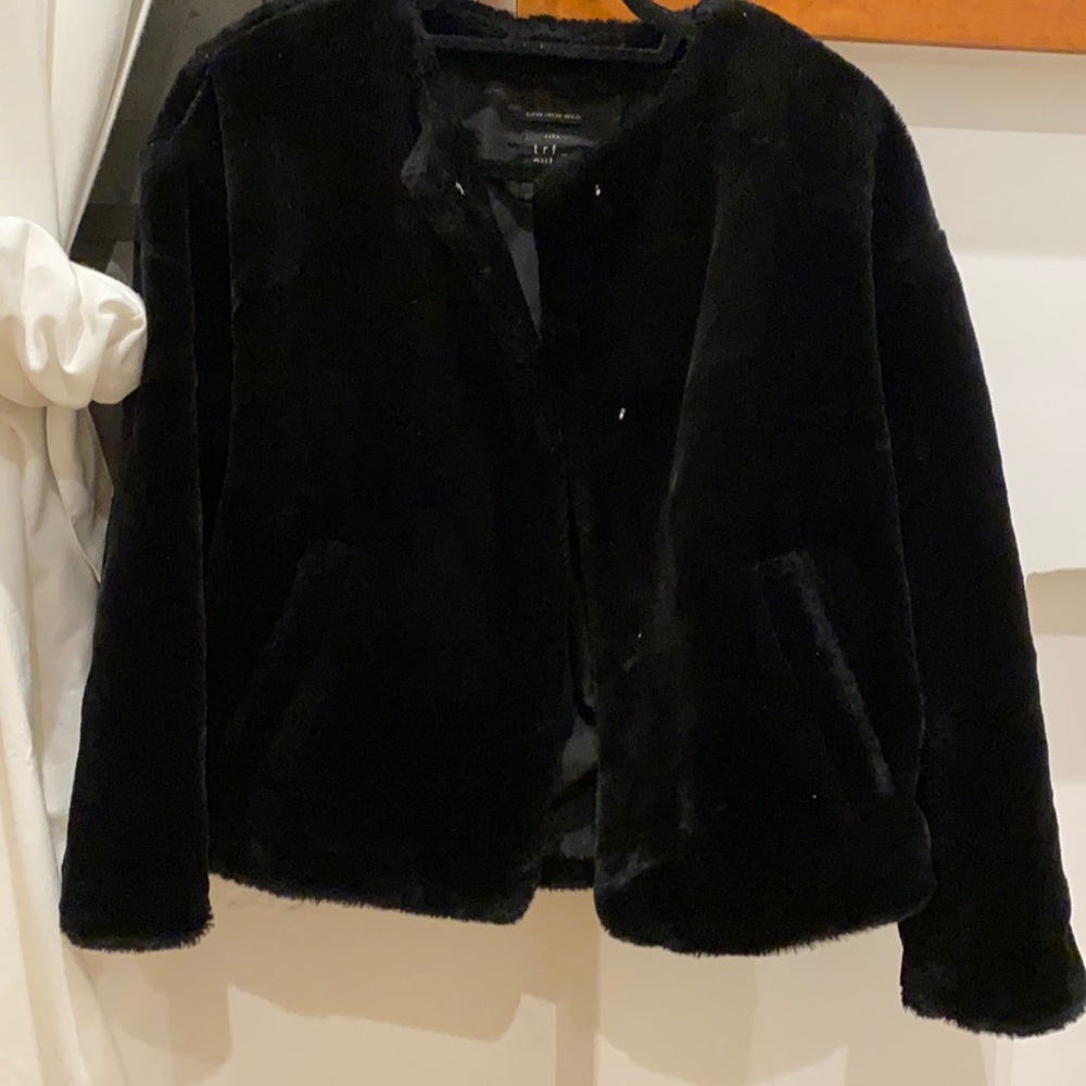 Zara black Faux Fur jacket. Like new.